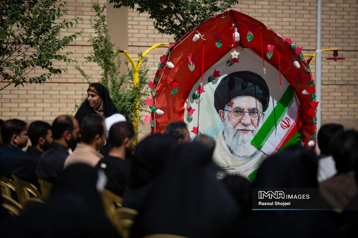 کاشت 200 نهال و زنده نگه داشتن یاد شهدای جنگ رمضان