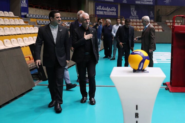 پرچم ایران باید در میادین بین‌المللی به اهتزاز درآید