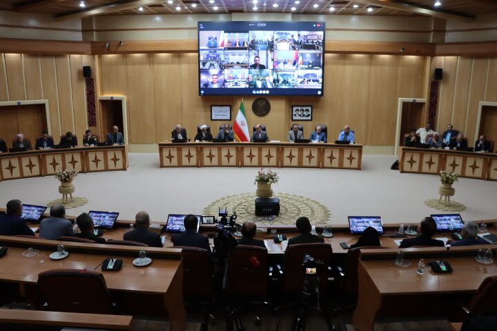 تامین داروهای مورد نیاز برای مردم و بیماران خاص واجب است