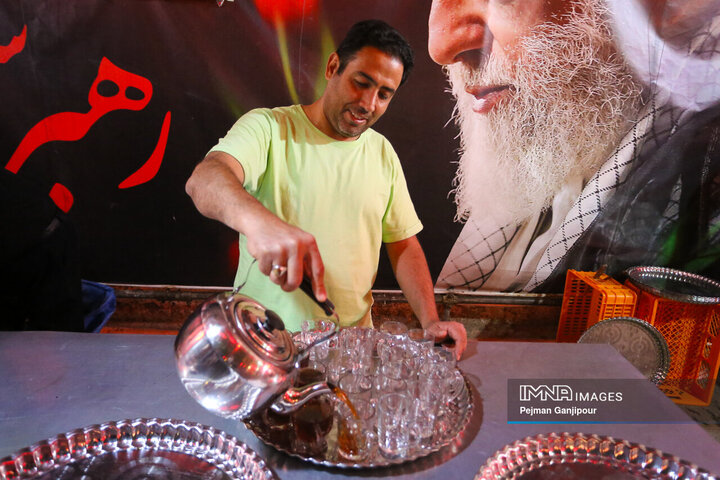 شصت‌وسومین شب حضور حماسی مردم اصفهان در خیابان‌ها