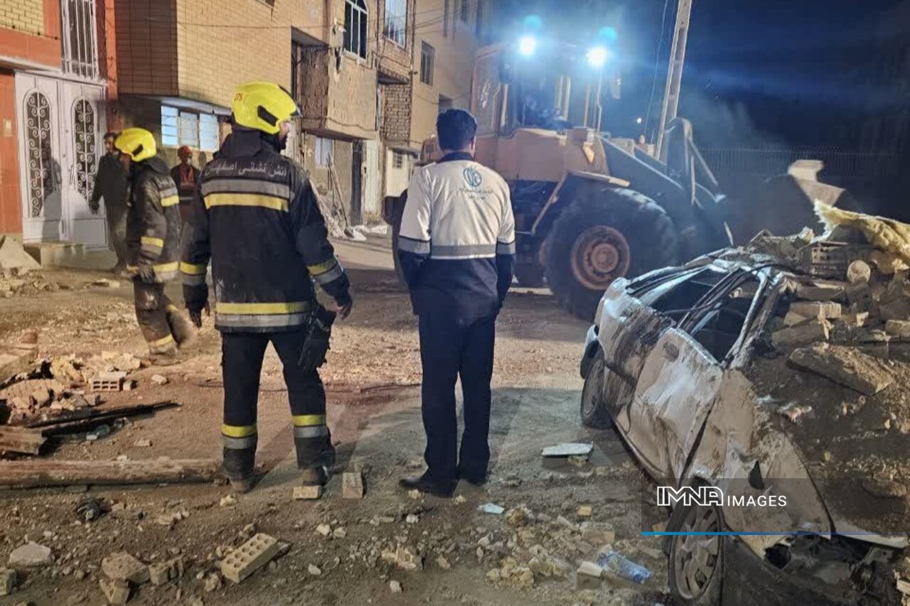 ۴۰ روز با بی‌سیم و بغض