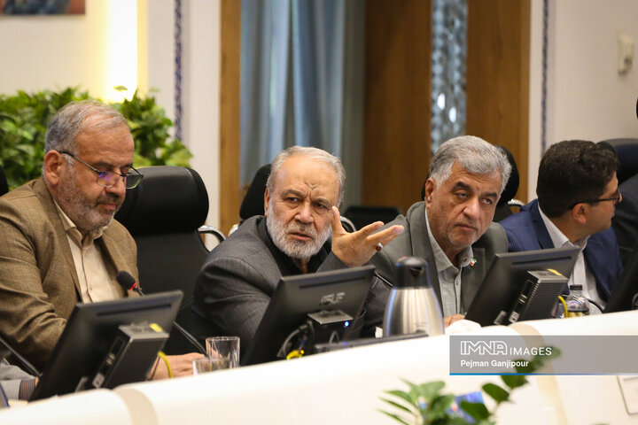 نشست مشترک کمیسیون امور داخلی کشور و شوراهای مجلس شورای اسلامی، استانداری، شورای اسلامی شهر و مدیریت شهری اصفهان