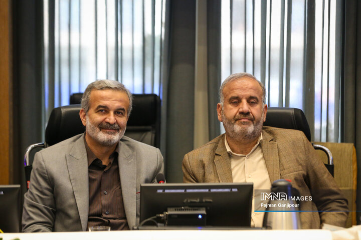نشست مشترک کمیسیون امور داخلی کشور و شوراهای مجلس شورای اسلامی، استانداری، شورای اسلامی شهر و مدیریت شهری اصفهان