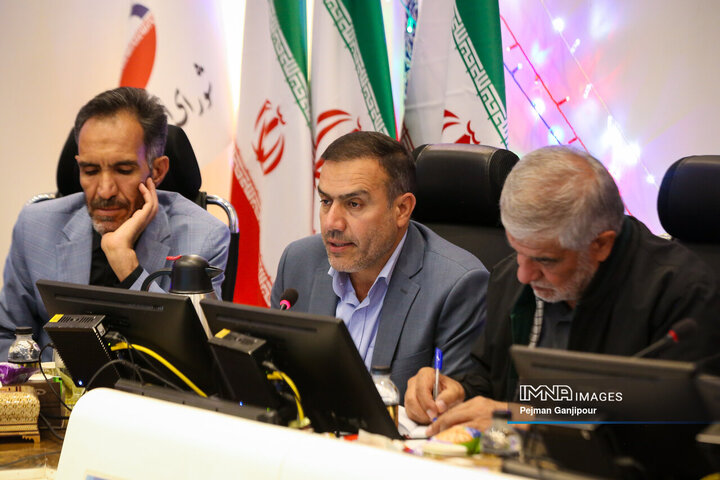 نشست مشترک کمیسیون امور داخلی کشور و شوراهای مجلس شورای اسلامی، استانداری، شورای اسلامی شهر و مدیریت شهری اصفهان