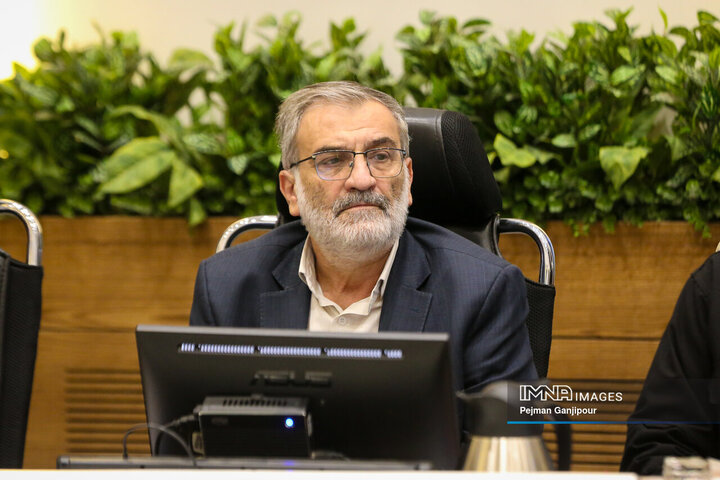 نشست مشترک کمیسیون امور داخلی کشور و شوراهای مجلس شورای اسلامی، استانداری، شورای اسلامی شهر و مدیریت شهری اصفهان