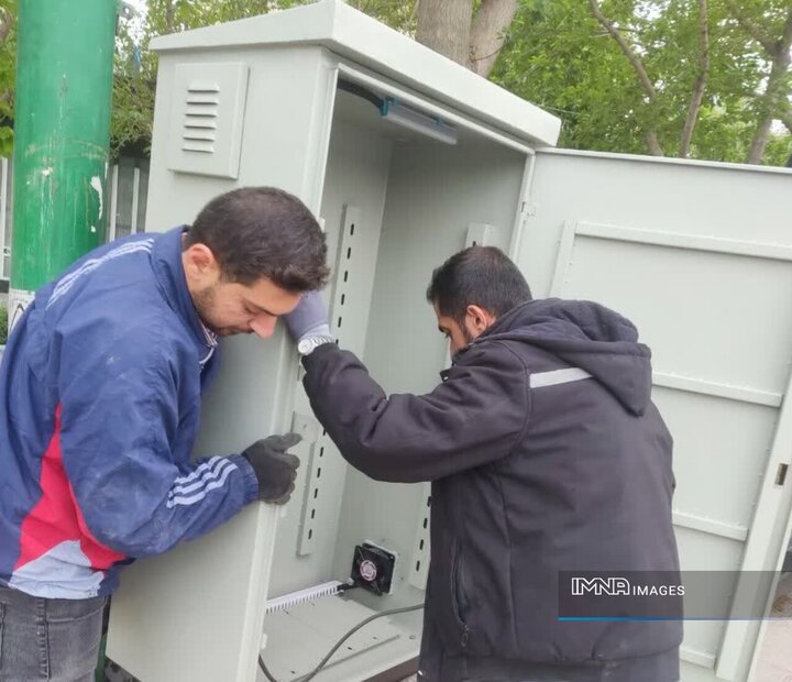 تأمین برق پایدار برای تقاطع حساس شیخ طوسی-پروین؛ تصمیم هوشمندانه منطقه ۱۰ اصفهان