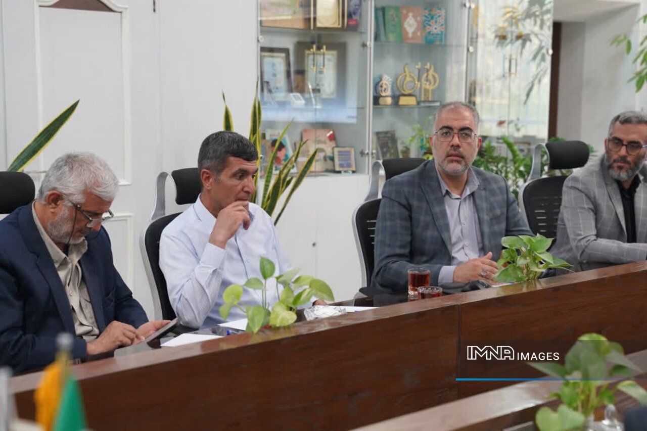 انتقال تجربیات موفق مدیریت آرامستان‌های شهر اصفهان به شهرکرد