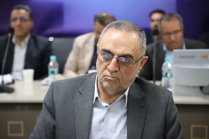 خانه و مدرسه در کنار هم قرار بگیرند
