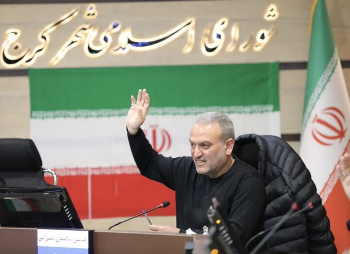 شهرداری کرج آماده جمع‌آوری شرکت‌های تأمین نیرو باشد