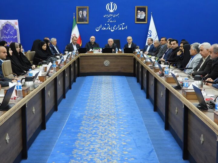 تاکید استاندار مازندران بر رفع مشکلات معیشتی معلمان و بهبود شرایط فرهنگیان