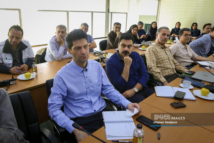 نشست هم‌اندیشی مدیریت شهری اصفهان و شهرک علمی و تحقیقاتی