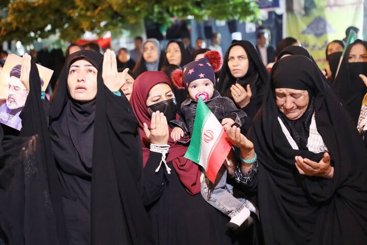 مردم یاسوج در ایستگاه شصت‌وهفتم حضور در مسیر عزت ایران اسلامی