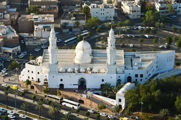 مدینه و اماکن منوره