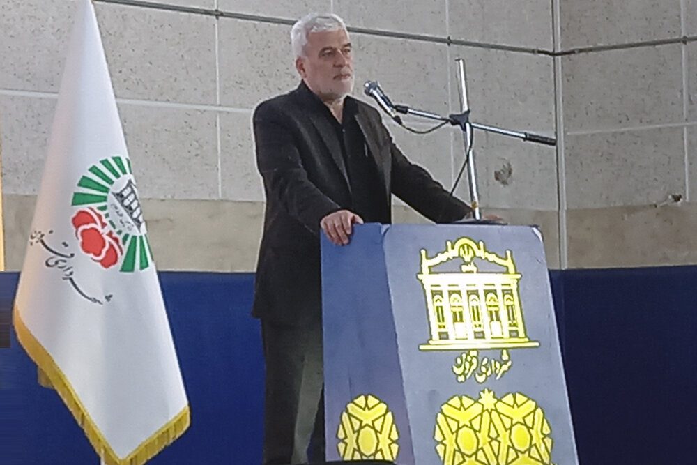 رونمایی از سه طرح راهبردی اتوبوسرانی شهرداری قزوین / نوسازی ۴۴ دستگاه اتوبوس