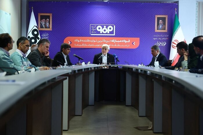 عارف: راهبرد دشمن برای تضعیف صنایع پیشران شکست خورد