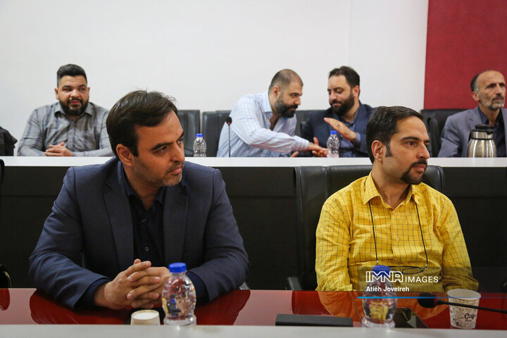 رونمایی از ۲۰ عنوان کتاب فاخر با موضوع معرفی اصفهان
