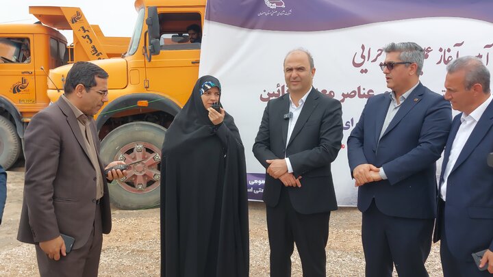 آغاز احداث نخستین شهرک فراوری عناصر معدنی کشور و غرب آسیا در نایین