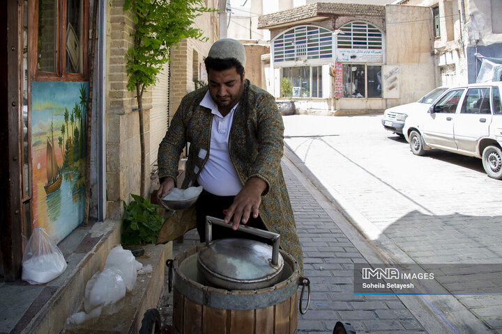 فالوده شیرازی از هنرِ رشته‌ریزی تا طعمِ اصیل در قلب شیراز