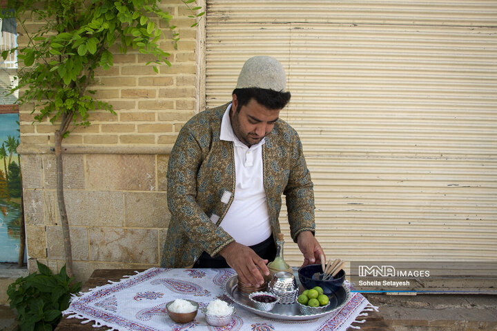 فالوده شیرازی از هنرِ رشته‌ریزی تا طعمِ اصیل در قلب شیراز