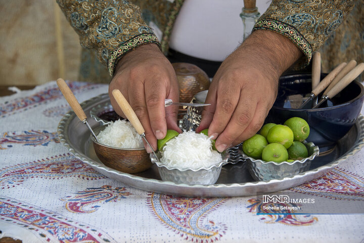 فالوده شیرازی از هنرِ رشته‌ریزی تا طعمِ اصیل در قلب شیراز
