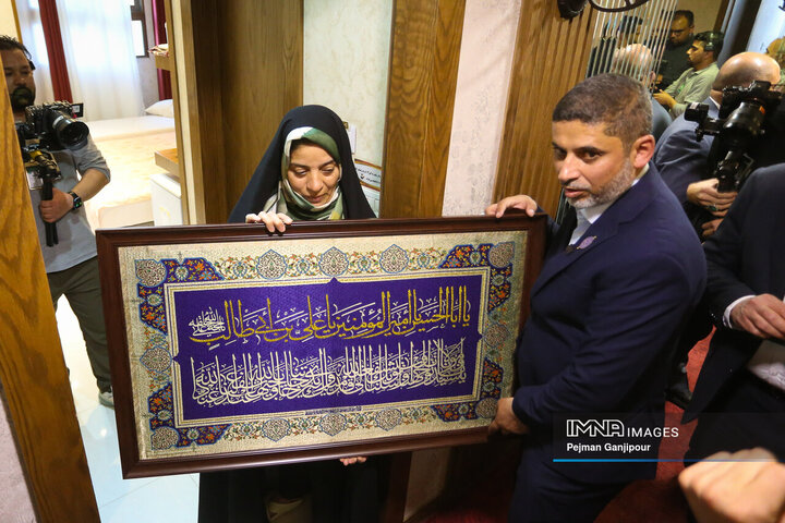 دیدار عتبه امام علی(ع) با آسیب‌دیدگان جنگ رمضان