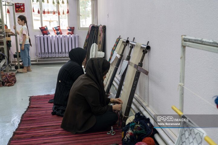 کارآفرینی با نقش و نخ