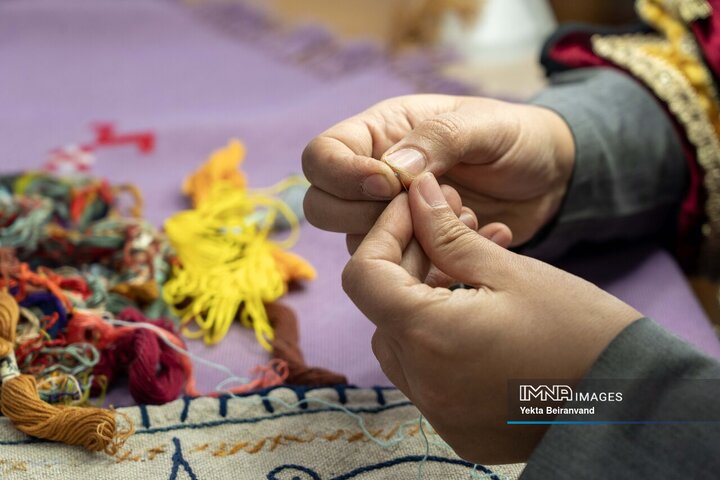 کارآفرینی با نقش و نخ