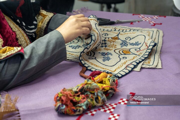 کارآفرینی با نقش و نخ
