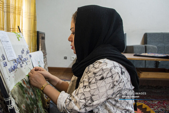 کارآفرینی با نقش و نخ