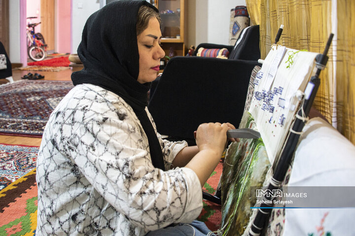 کارآفرینی با نقش و نخ