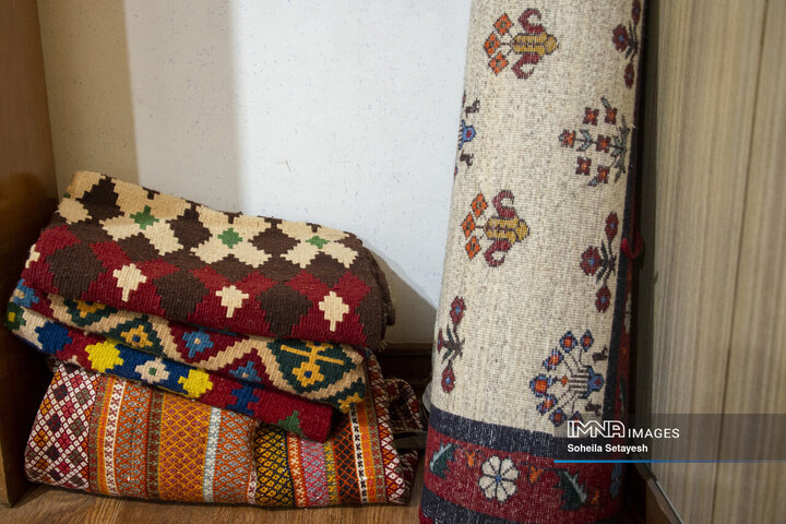 کارآفرینی با نقش و نخ