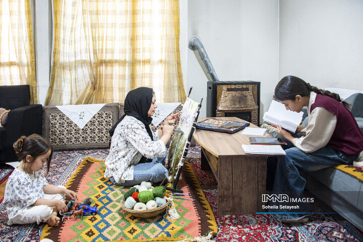 کارآفرینی با نقش و نخ