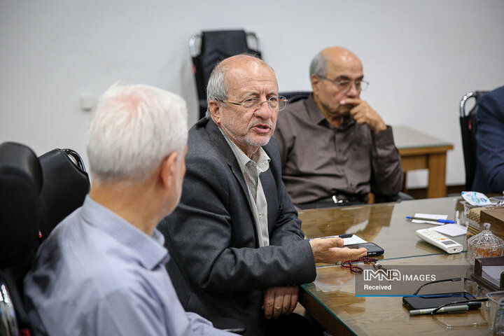 نشست بررسی مطالعات جامع حمل‌ونقل شهر اصفهان