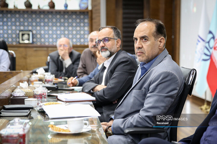 نشست بررسی مطالعات جامع حمل‌ونقل شهر اصفهان