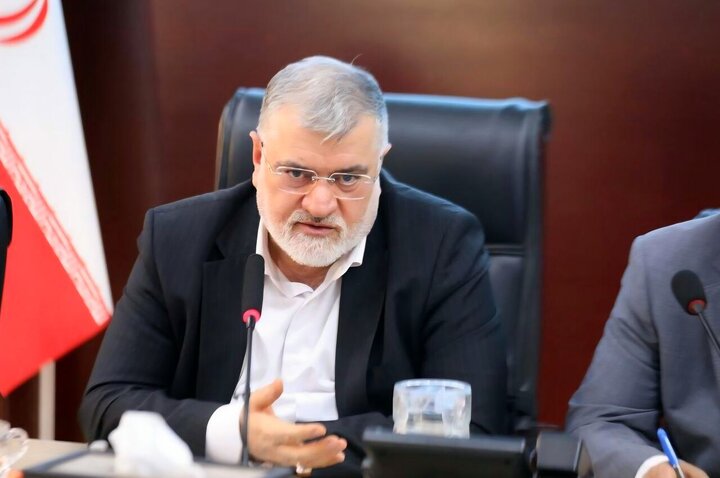 یکی از مسائل مهم تهران شکل‌گیری فعالیت‌های اقتصادی خارج از ضابطه است