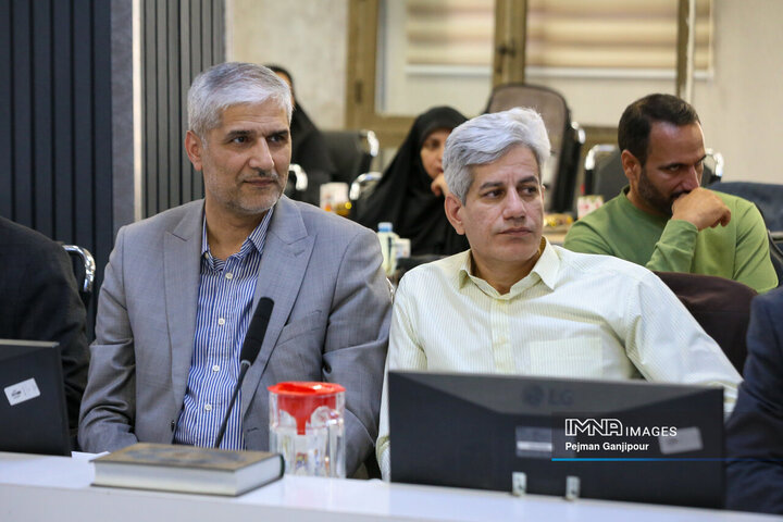 جلسه ستاد حمایت از خانواده و جوانی جمعیت استان اصفهان