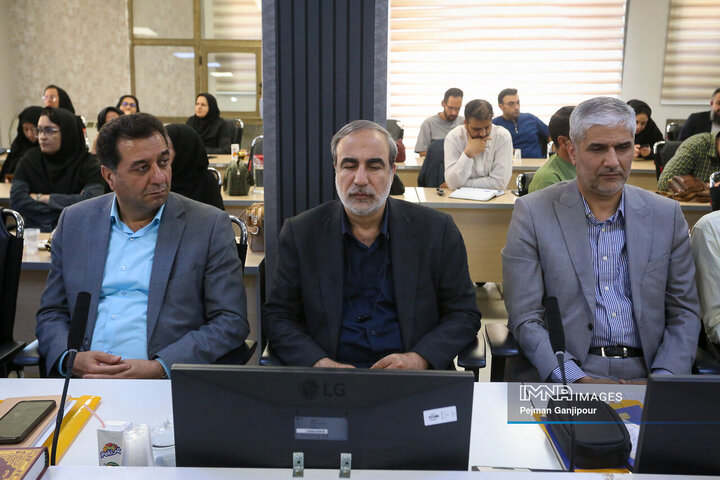 جلسه ستاد حمایت از خانواده و جوانی جمعیت استان اصفهان