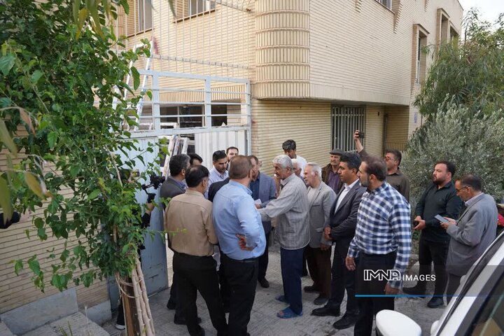 آسیب ۱۵۰۰ واحد مسکونی، تجاری و اداری در منطقه ۱۳ اصفهان طی جنگ رمضان