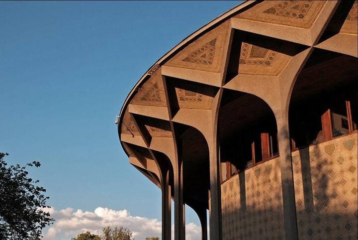 «حمام زی» در سالن سیمرغ روی صحنه می‌رود