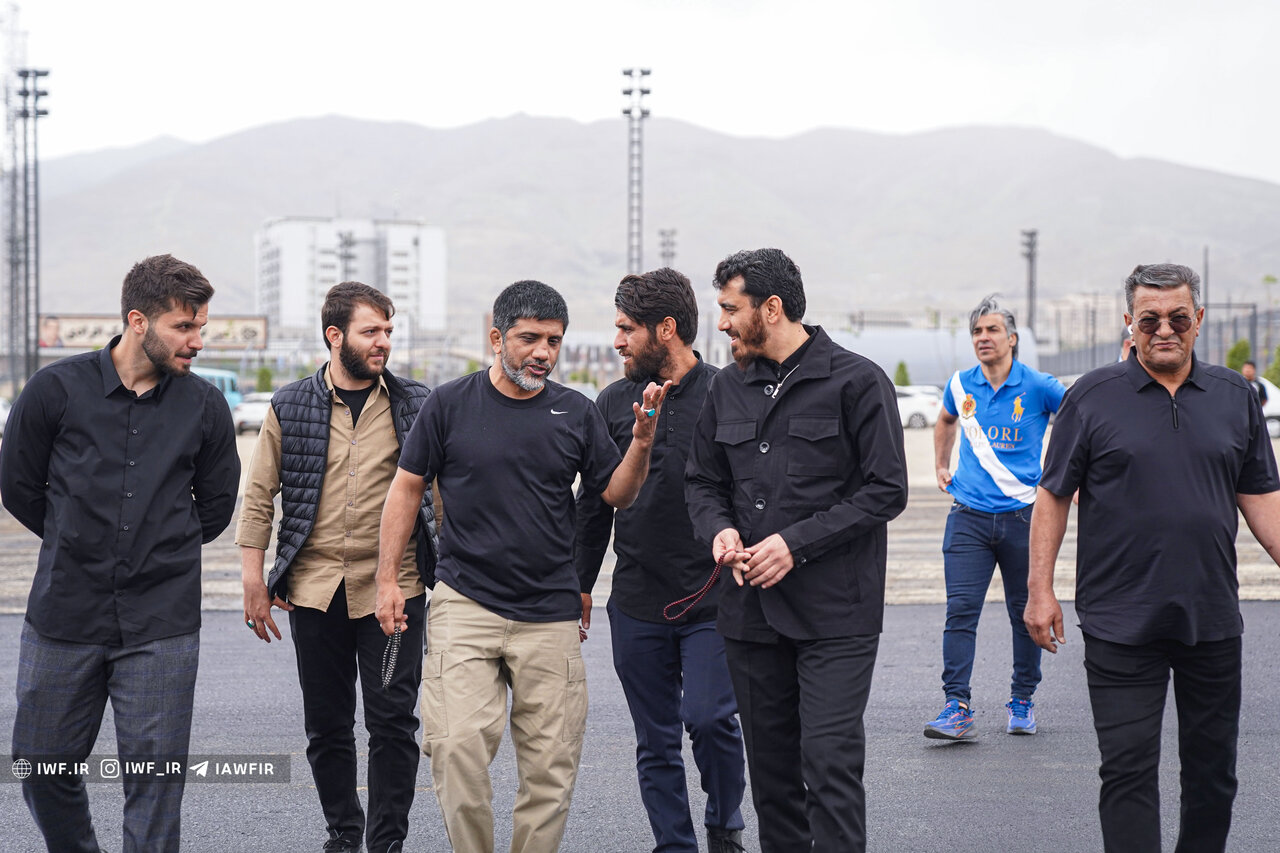 حضور حاج مهدی رسولی و وحید شمسایی در فدراسیون کشتی