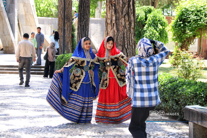 زادروز حکیم نیشابور ; بزرگداشت خیام