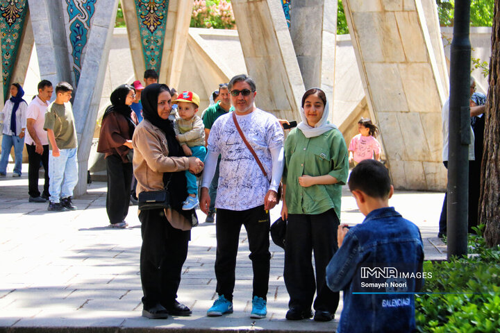 زادروز حکیم نیشابور ; بزرگداشت خیام