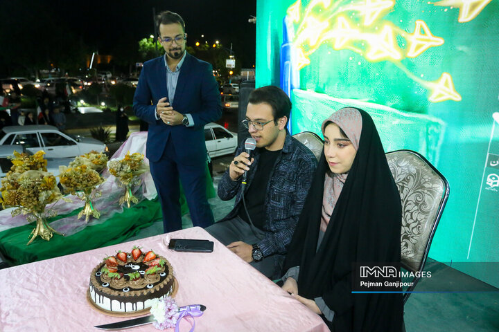 حماسه حضور مردم اصفهان - شب هفتادوهشتم