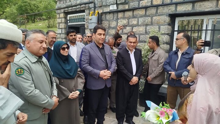 سفر رئیس سازمان محیط زیست به سروآباد + فیلم