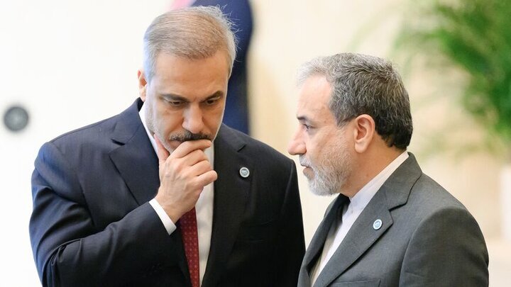 Iran, Turkey Foreign Ministers Discuss Regional Trends in Phone Call