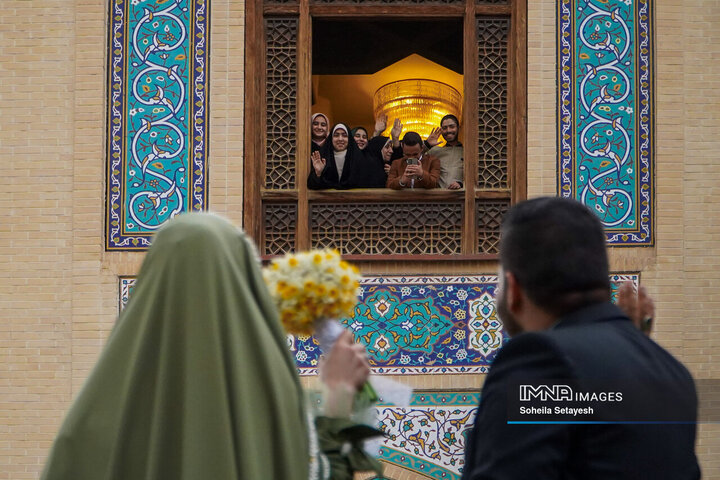 پیوند آسمانی ۳۲ زوج جوان در حرم شاهچراغ