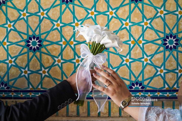 پیوند آسمانی ۳۲ زوج جوان در حرم شاهچراغ