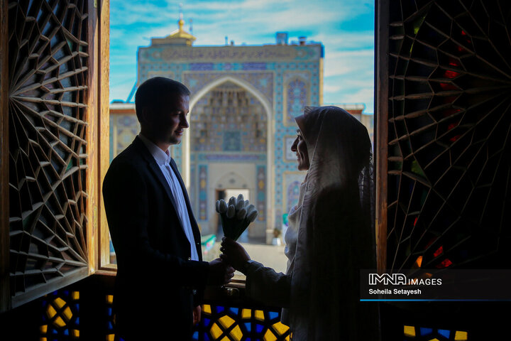 پیوند آسمانی ۳۲ زوج جوان در حرم شاهچراغ