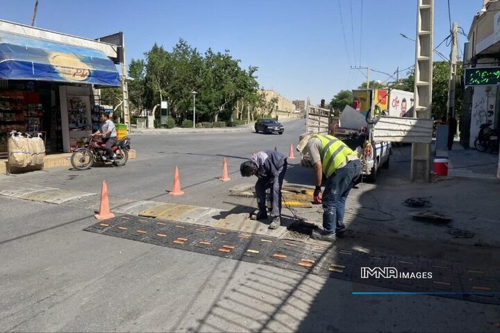نوسازی سرعت‌گیرهای منطقه ۱۴ اصفهان با ۱۵ میلیارد ریال اعتبار