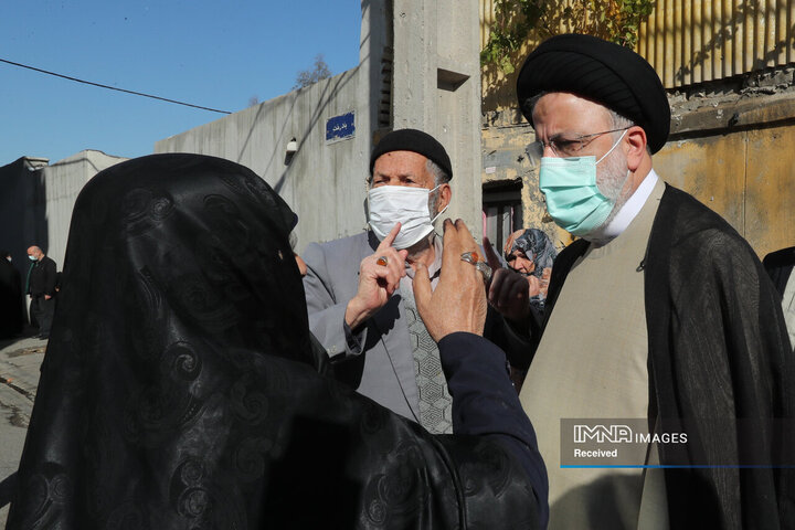 بازدید سرزده رئیس جمهور از محله شهید هرندی تهران